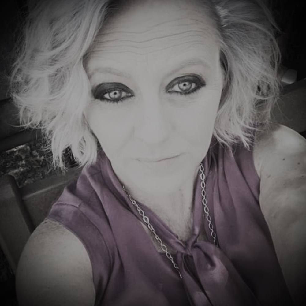 Meet your Posher, Traci